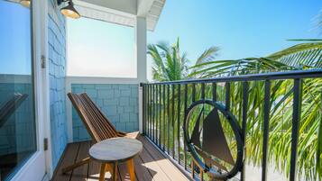 Casa, 6 habitaciones | Balcón