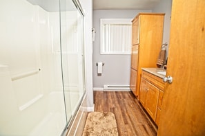House (Tobey Rd. 51, Waterville Estates) | Bathroom