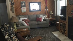TV, fireplace, DVD player - Mountain Brook 1, Waterville Valley (Waterville Valley)