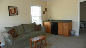 Condo (Greenscape 9, Owl's Nest) | Living room