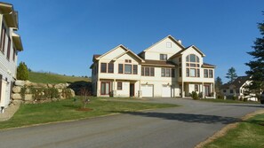 콘도 (Greenscape 9, Owl's Nest) | 외관