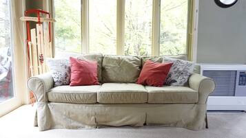 Condo (Forest Rim I1, Waterville Valley) | Living room | TV