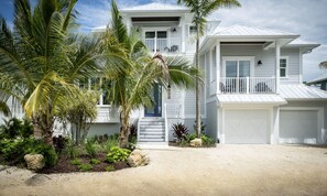 House, 4 Bedrooms | Exterior