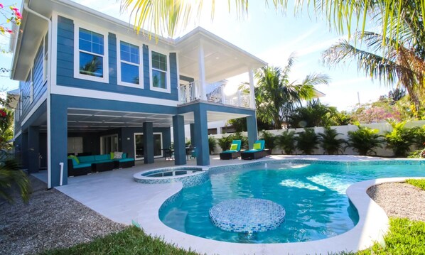 House, 5 Bedrooms | Pool | Outdoor pool