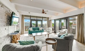 House, Multiple Beds | Living room | 42-inch flat-screen TV with cable channels, TV