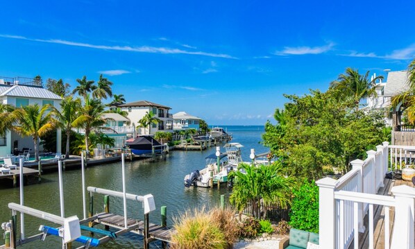 House, 3 Bedrooms | Balcony