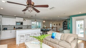 Interior - Gulf View Beach House by AMI Locals (Bradenton Beach)