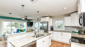 House, 5 Bedrooms | Private kitchen | Fridge, microwave, stovetop, dishwasher - Gulf View Beach House by AMI Locals (Bradenton Beach)