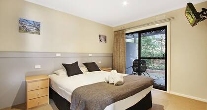 Grevillea Gardens Unit 8