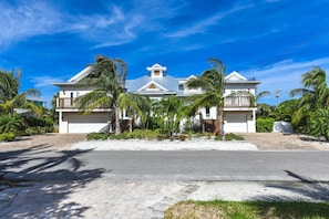 House, 3 Bedrooms | Exterior
