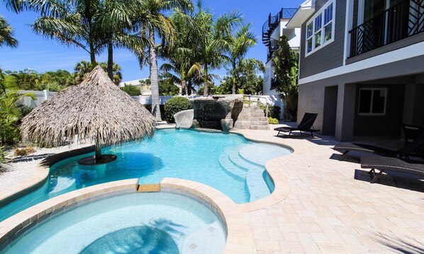 Private spa tub