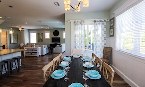 House, 4 Bedrooms | Dining room