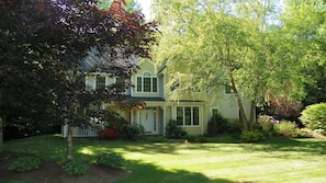 House (Forest Ridge 42, Lincoln) | Exterior - A Charming Private Home Rental, Beautifully Landscaped and Located in Forest Ridge, Lincoln, NH - Fr42l (Lincoln)