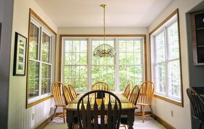 House (Forest Ridge 42, Lincoln) | Private kitchen | Coffee/tea maker, cookware/dishes/utensils - A Charming Private Home Rental, Beautifully Landscaped and Located in Forest Ridge, Lincoln, NH - Fr42l (Lincoln)