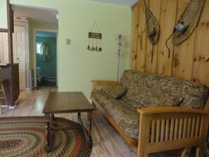 Living room - Waterville Valley Pet Friendly Vacation Condo Close to Community Center! - Whb16v (Waterville Valley)