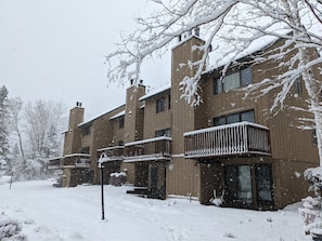 Condo (Windsor Hill B16, Waterville Valley) | Exterior