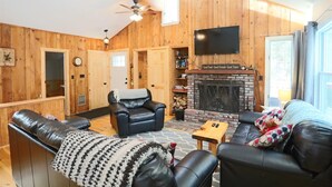 Unclassified image, 3 of 30, button - Newly Renovated Private 3 Bedroom Home in Waterville Estates Near Community Center - Bv146e (Campton)