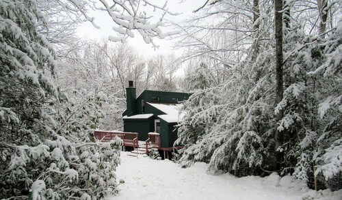 Newly Renovated Private 3 Bedroom Home in Waterville Estates Near Community Center - Bv146e