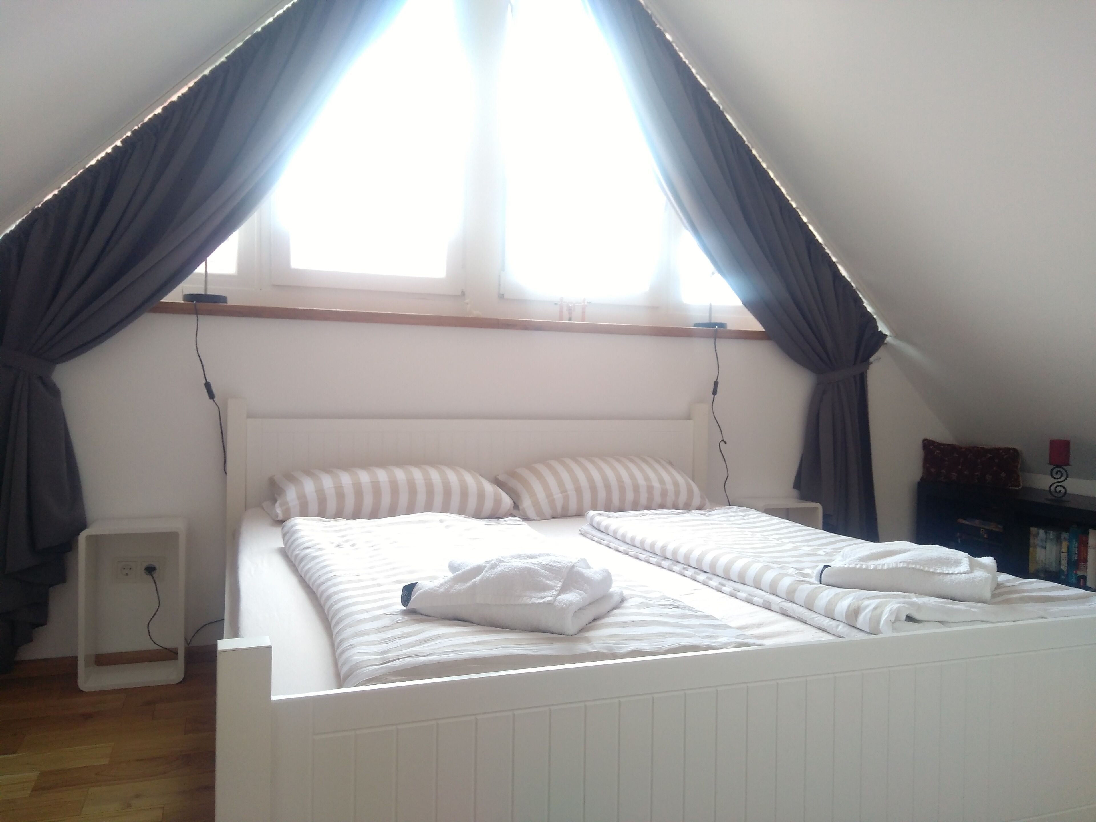 2 Schlafzimmer, Reisekinderbett, kostenloses WLAN, Bettwäsche