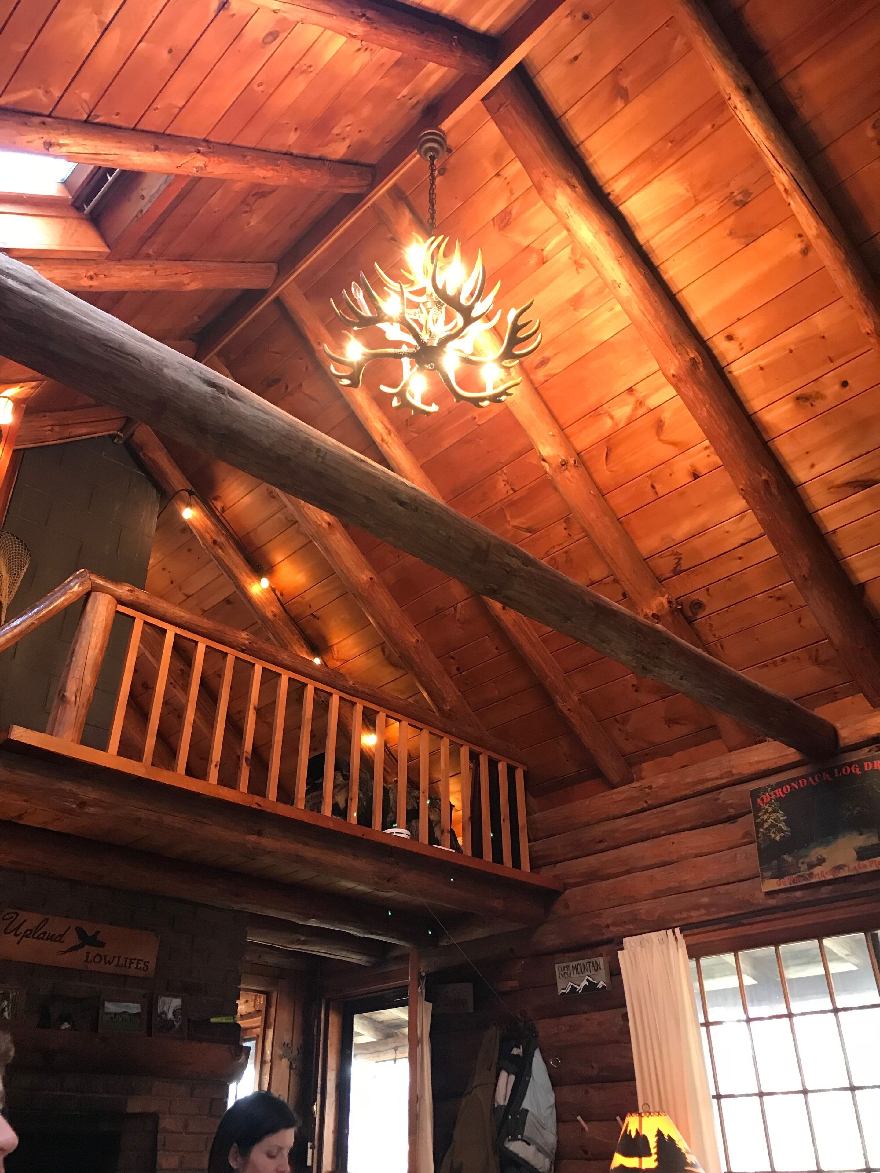 Rustic Stratton-Mount Snow Cabin-The Saw Mill Inn