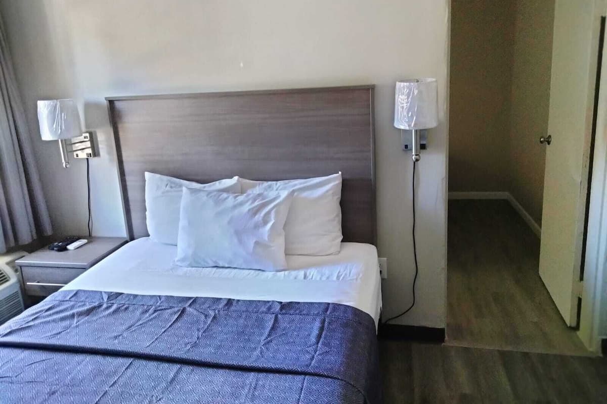 Standard Double Room, 2 Bedrooms | Memory foam beds, free WiFi