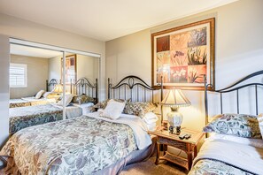 Condo, 2 habitaciones | Decoración personalizada y muebles diferentes
