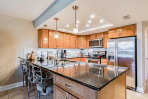 Condo, 2 Bedrooms | Private kitchen