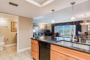 Condo, 2 Bedrooms | Private kitchen