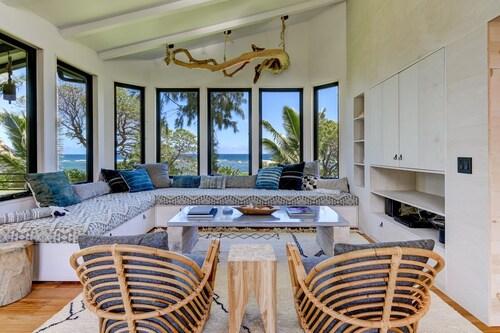 Beachfront, Modern Home, Just Steps to the Sand