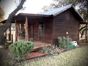 Exterior - Cabin in the Country (Fredericksburg)