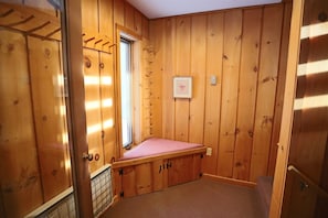 House (Clearbrook 127, Lincoln) | Exterior