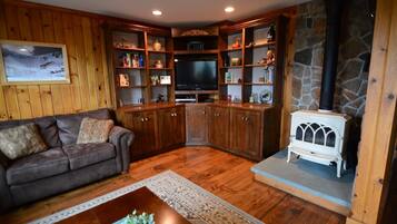 Nhà (Welch View 68, Thornton) | Phòng khách | TV màn hình phẳng