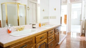House (Rey Lane 8, Waterville Valley) | Bathroom - Private 4 Bedroom Vacation Home in the Waterville Valley Resort - Rl8v (Waterville Valley)