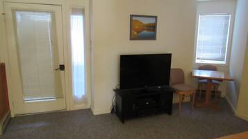 Condo (Mountain Sun 13A, Waterville Valley) | Living room | TV