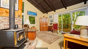 Unclassified image, 2 of 13, button - Private 3 Bedroom Mountain Getaway in Waterville Estates - Dc1e (Campton)