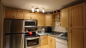 Apartment (Knotts Road 2A, Waterville Estates) | Eigene Küche