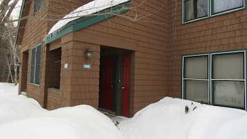 Condo (Deer Park 103, North Woodstock) | 2 bedrooms, desk, free WiFi