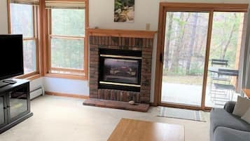 Condo (Deer Park 103, North Woodstock) | Living room | TV, fireplace, DVD player