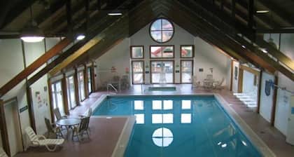 Deer Park Resort Vacation Rental Close to Many NH Attractions - Dp103w
