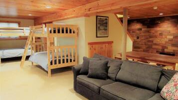 3 bedrooms, desk, free WiFi