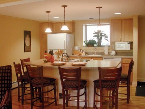 Vacation Week at Pollard Brooks Resort in Lincoln - PB Feb 12th-19th 2gre