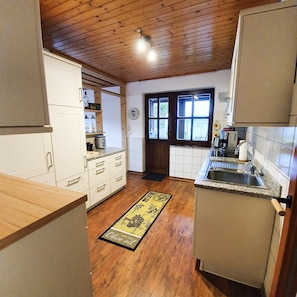 Kühlschrank, Ofen, Herdplatte, Geschirrspüler