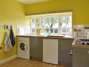 Private kitchen - 1 bedroom accommodation in Bagber, near Sturminster Newton (Bagber, near Sturminster Newton)