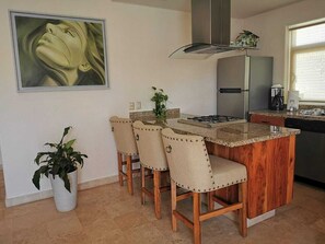 Fridge, microwave, oven, stovetop - Panama Dos35 Unit 5 (Puerto Vallarta)