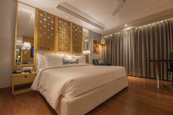 Deluxe Room, 1 King Bed, Non Smoking