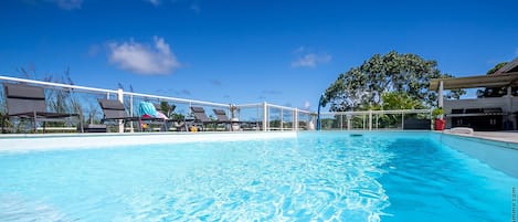 Piscina externa, piscina aquecida