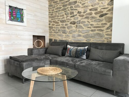 Charming fisherman's cottage with terrace 6 minutes walk from the beach