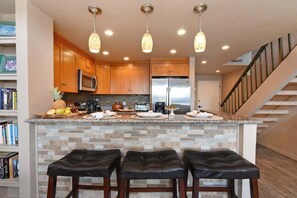 Fridge, microwave, oven, stovetop - NP C21 OceanFront 2BD Condo w AC Ocean Views (Lahaina)