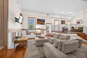 Interior - The Ray - 2nd Floor Historic Condo- Walk to DNTN (St. Augustine)