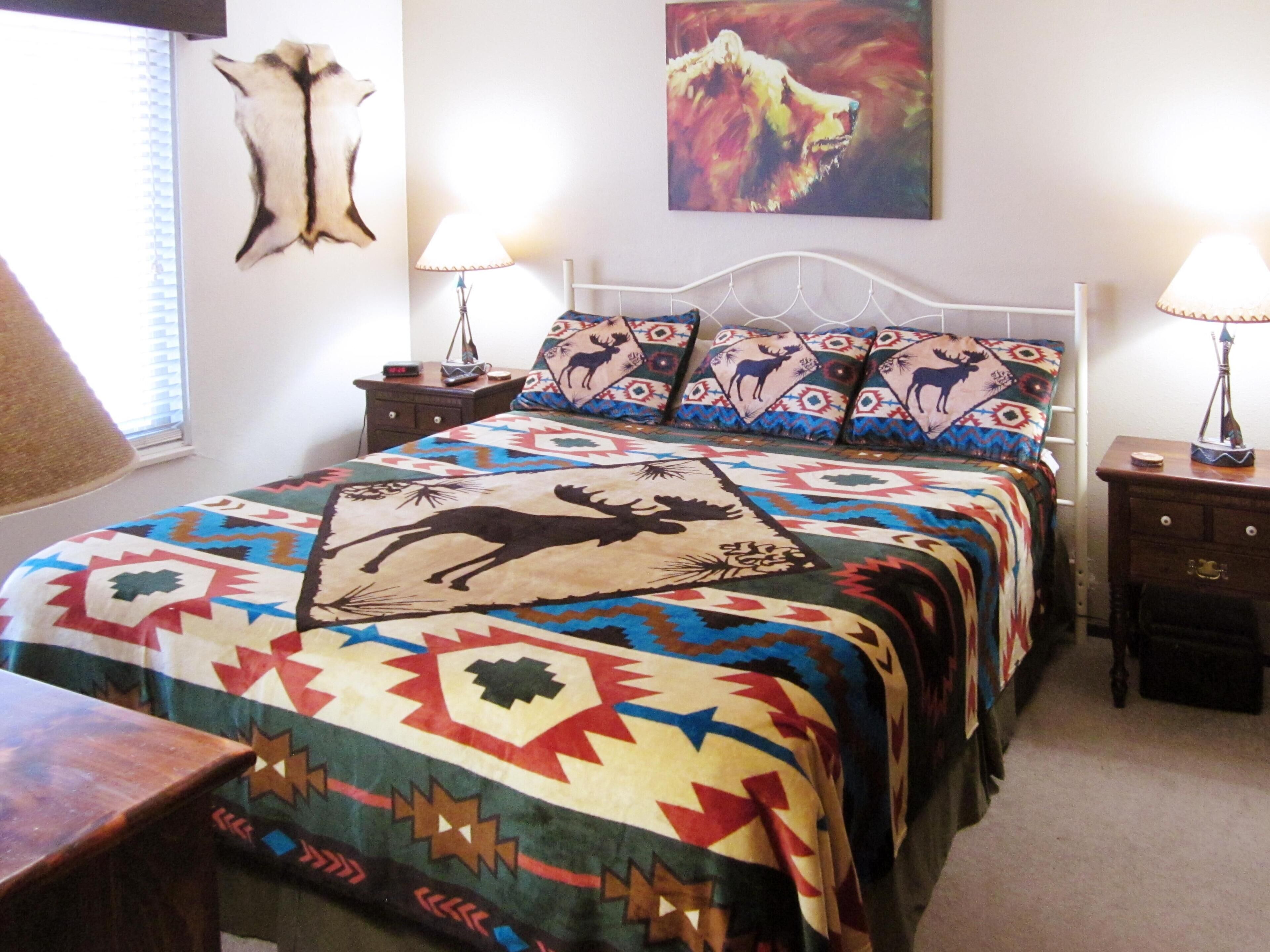 Buffalo Roam Condo * Comforts of Home for 6 * Minutes from Yellowstone